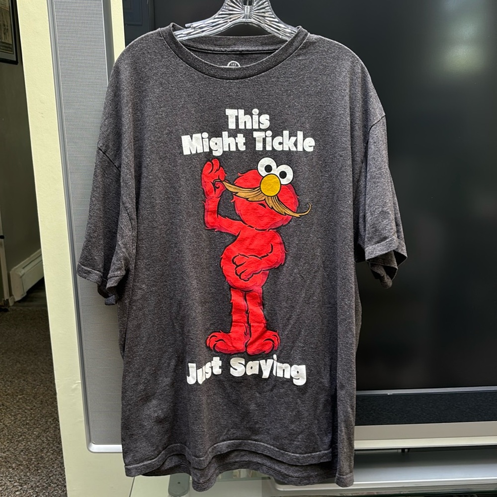 Sesame Street Elmo T Shirt Size 2XL EUC